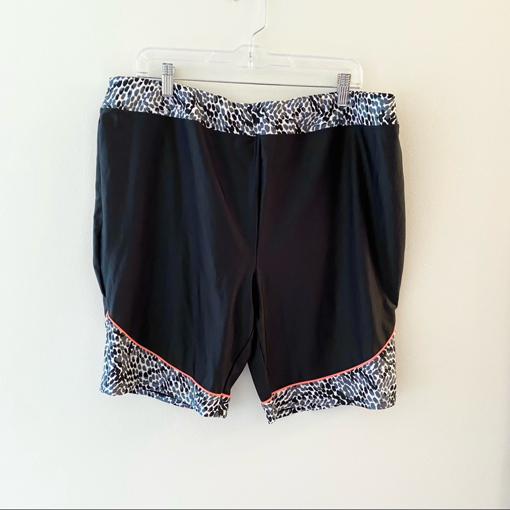 Swimsuits For All Black And White Spotted Swim Shorts Size 24